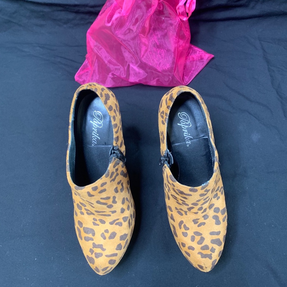 Heels - Picture 5 of 5